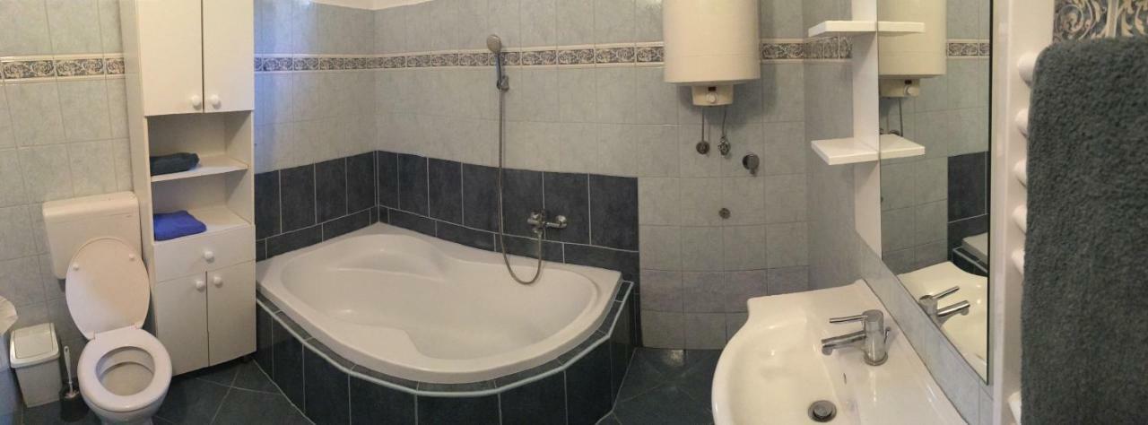 דירות קישקורוש Vass Bor Vendeghaz מראה חיצוני תמונה